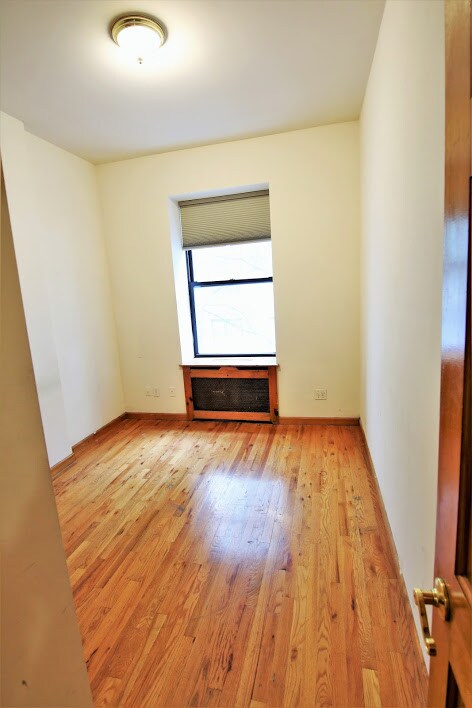 Building Photo - 292 W 92nd St