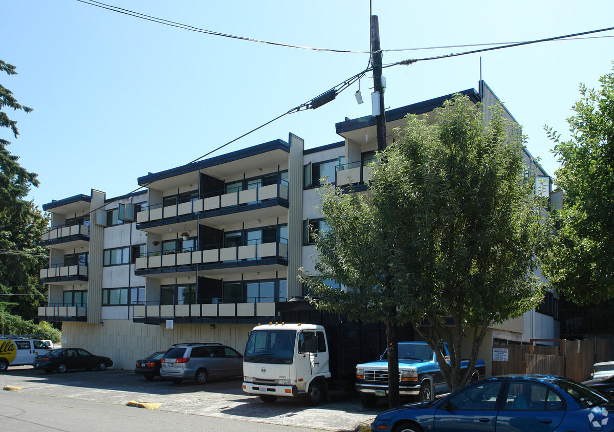 Building Photo - Iliad Apartments