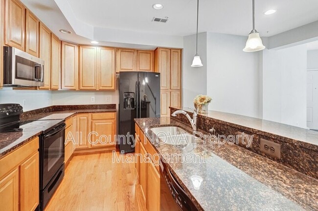 Photo - 15072 Leicestershire St Townhome