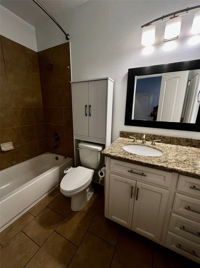 Building Photo - 312 Mission Ln