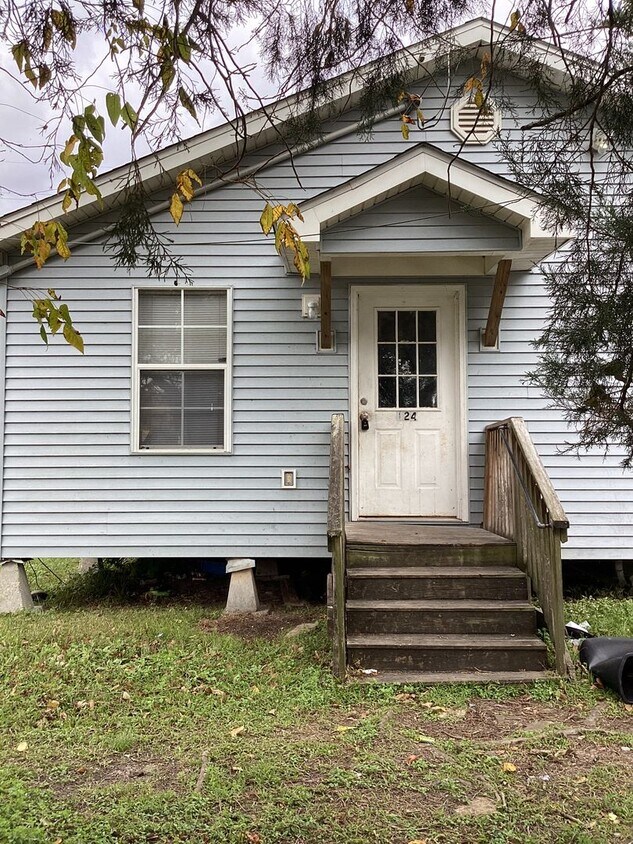 Foto principal - 3 bedroom, 2 bathroom home close to ULL!