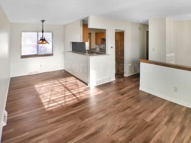 Foto del edificio - 1469 Coronado Pkwy N