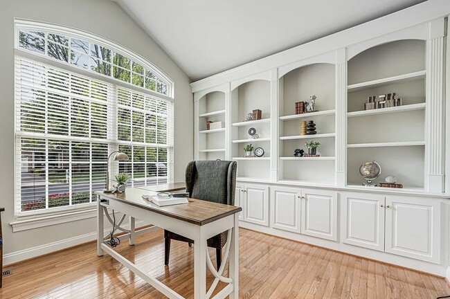 Photo - 6008 Wake Crest Ct House