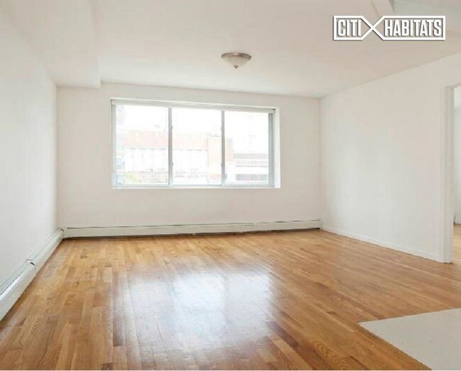 Foto del edificio - 424 E 10th St