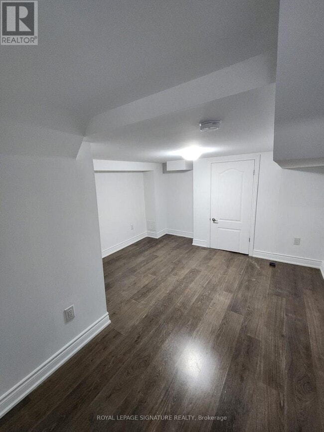 Building Photo - 103 Dolobram Trl