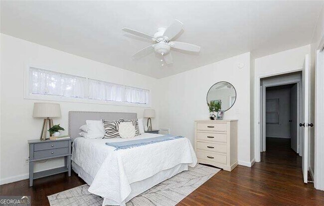 Foto del edificio - 425 Lindbergh Drive NE
