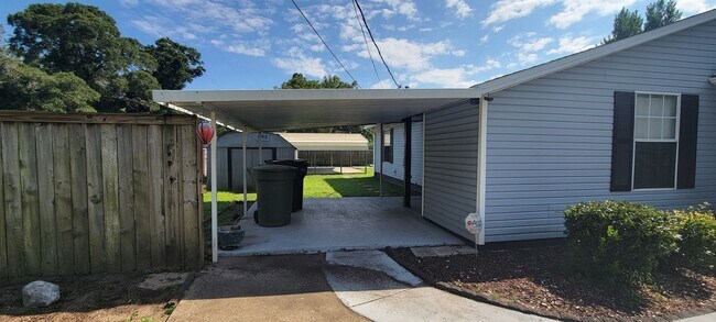 Foto del edificio - 2301 W Mallory St
