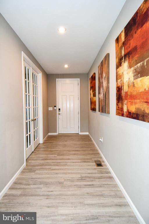 Foto del edificio - 7706 Colburn Dr