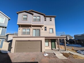 Building Photo - 9565 Timberlake Loop