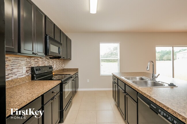 Foto del edificio - 36146 Carriage Pine Ct