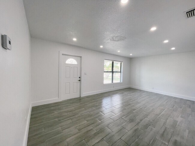 Foto del edificio - 5649 S 37th Ct