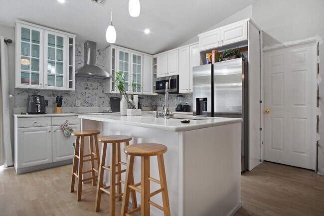 Building Photo - 469 Dove Dr