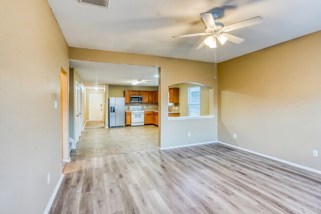 Building Photo - 8223 Wainwright Way