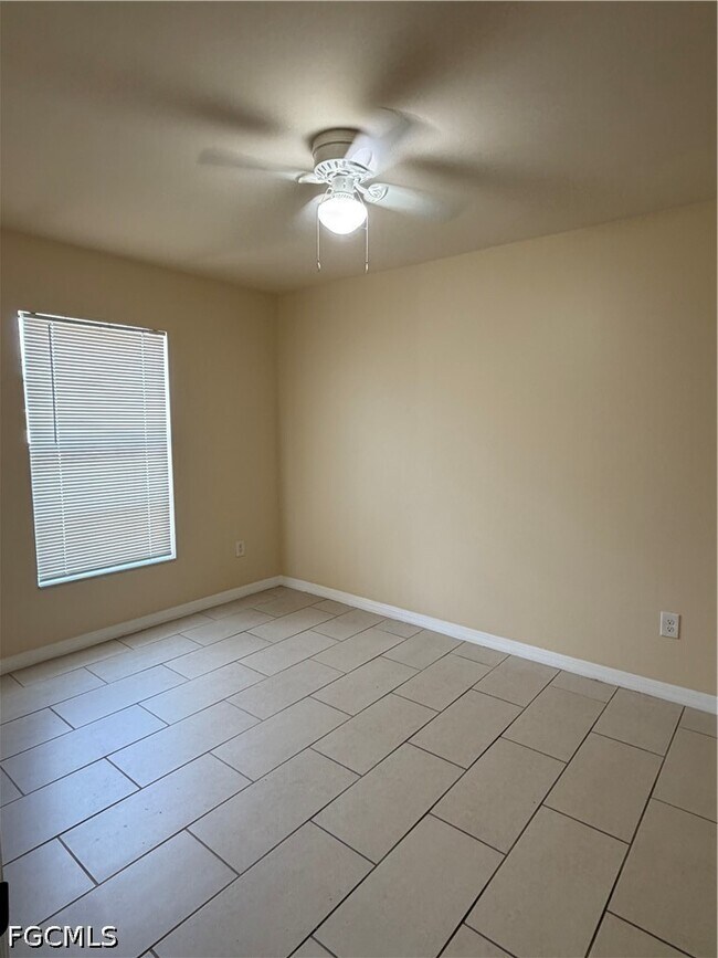 Foto del edificio - 1622 SW 33rd St
