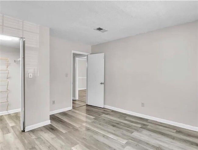Foto del edificio - 6900 Roswell Rd