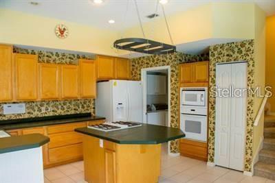 Building Photo - 1220 Maravista Dr