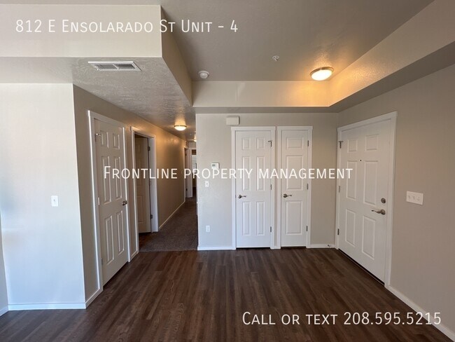 Foto del edificio - Nice newer unit!