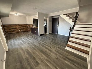 Building Photo - 3119 W Willow Knolls Dr