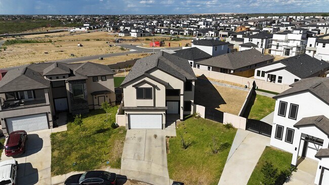 Foto del edificio - 2501 Galloway Dr