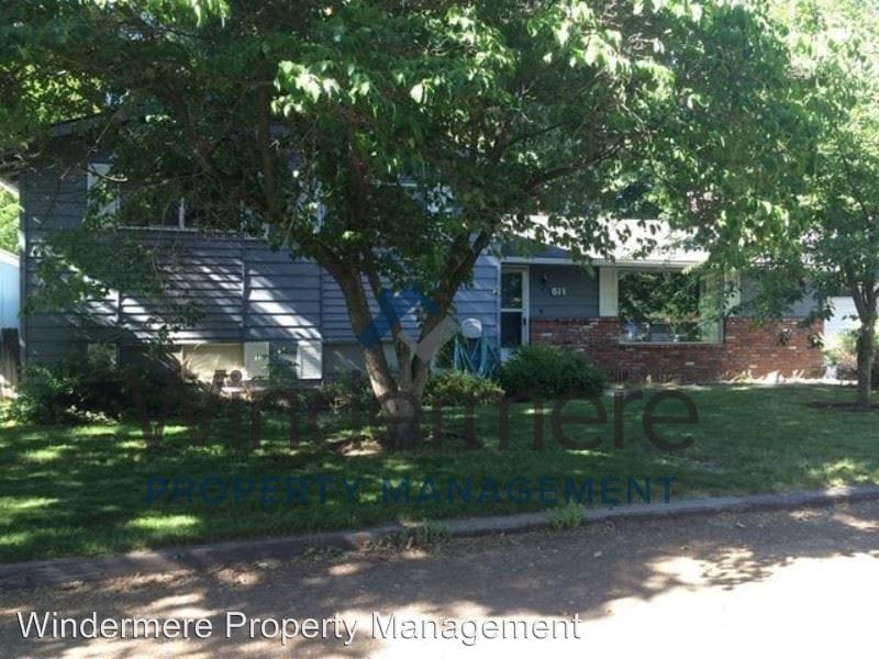 Primary Photo - 4 br, 3 bath House - 611 Riggs Lane