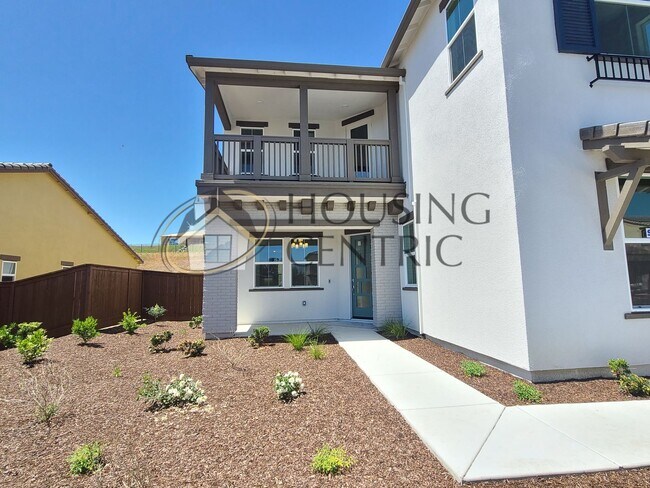 Foto del edificio - Luxurious Newer Construction Rental Home I...