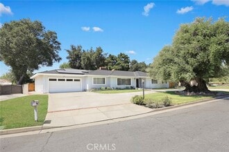 Building Photo - 117 Catherine Park Dr