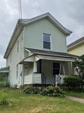 Building Photo - 428 E Division St