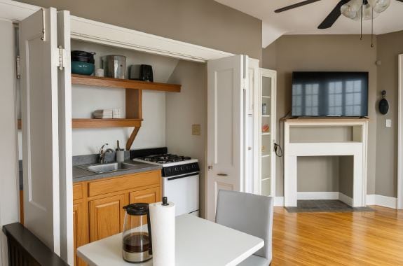 Primary Photo - 171 Richmond Ave