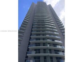 Building Photo - 1100 S Miami Ave