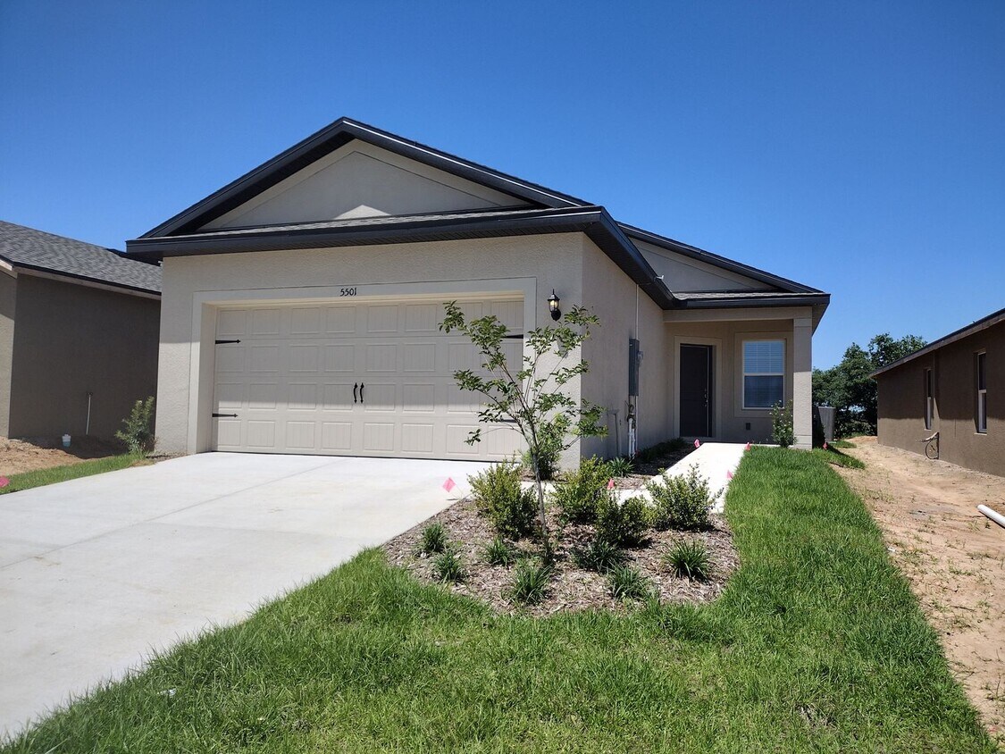 *** 2 WEEKS FREE RENT *** 3 bedroom 3 bat... - *** 2 WEEKS FREE RENT ***  3 bedroom 3 bat...
