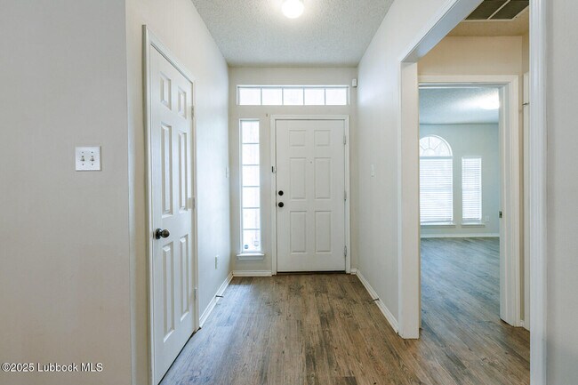 Foto del edificio - 536 N Kirby Ave