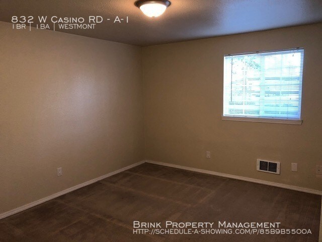 Building Photo - 832 W Casino Rd