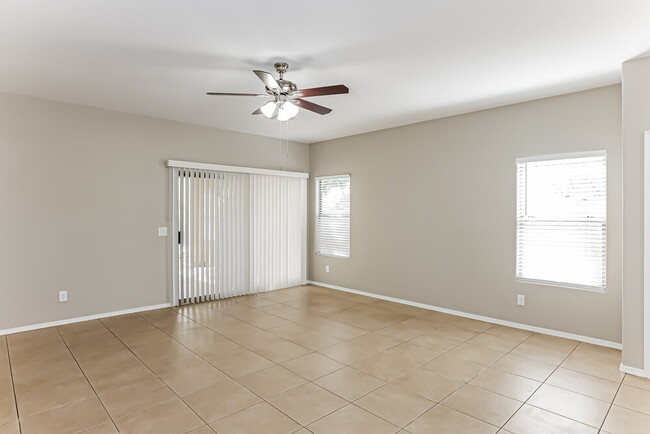 Building Photo - 12857 W Apodaca Dr