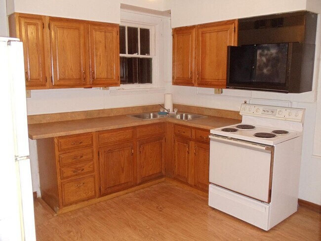 Foto del edificio - 2 Bedroom Brick Home $1095