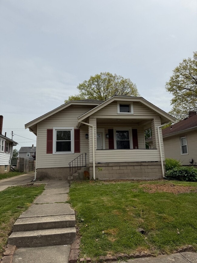 Photo - 614 N E St House