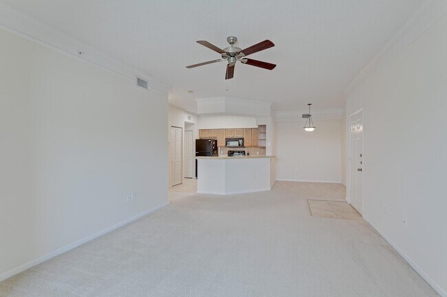 Foto del edificio - 9303 Myrtlewood Cir W