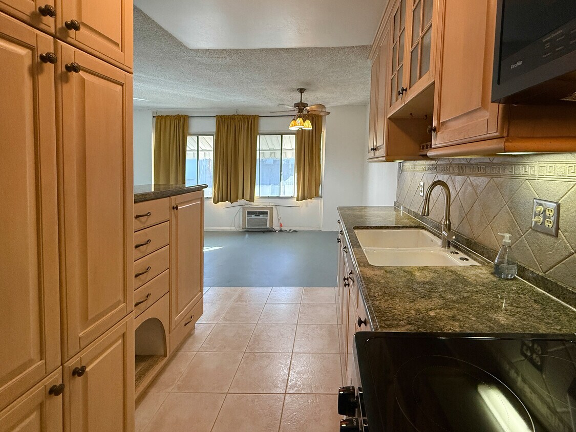 Foto principal - 250 Linden Ave