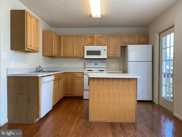Foto del edificio - 207 Regina Ln