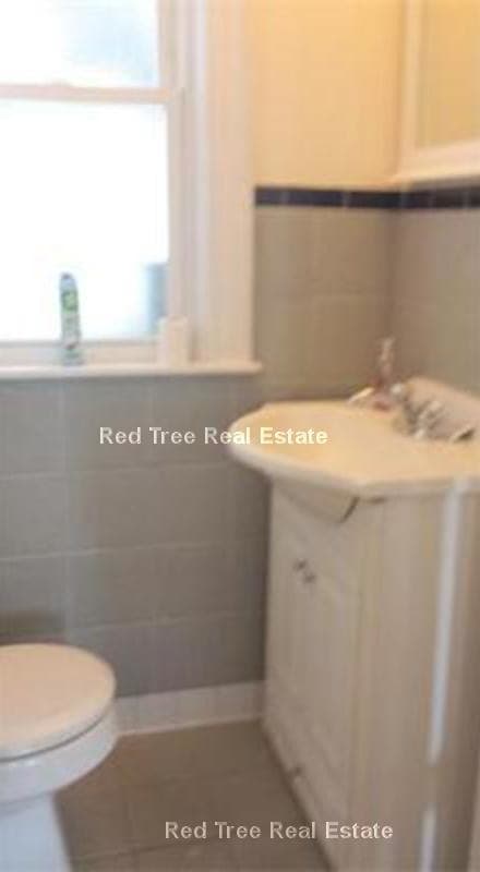 Photo - 35 Parsons St Apartments