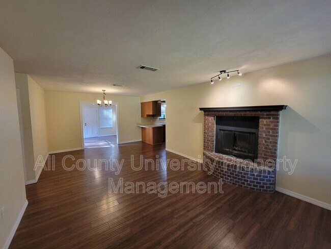 Foto del edificio - 4821 NW 33rd Pl