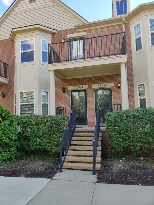 25564 Portico Ln, Novi, MI 48375 House Rental in Novi, MI