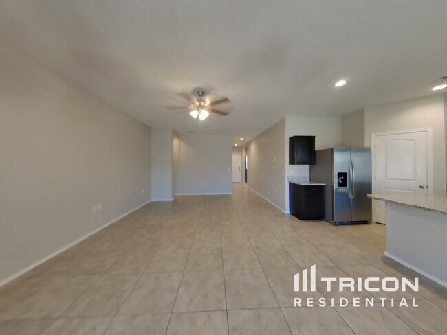 Foto del edificio - 5165 E Sharbel Rd