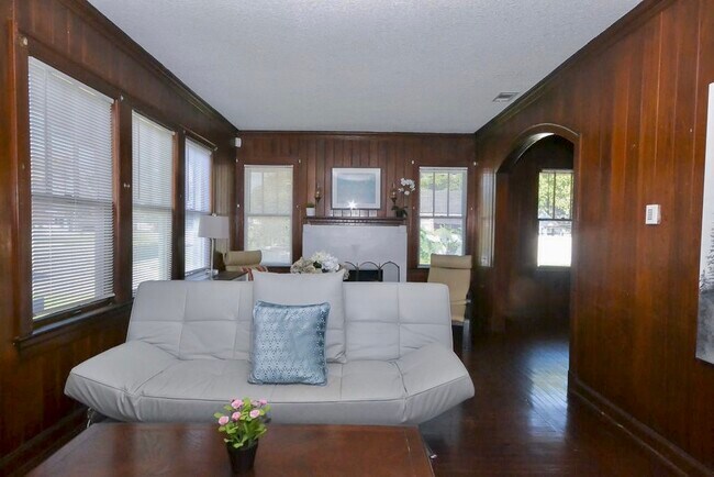 Foto del edificio - 4259 Saint Johns Ave