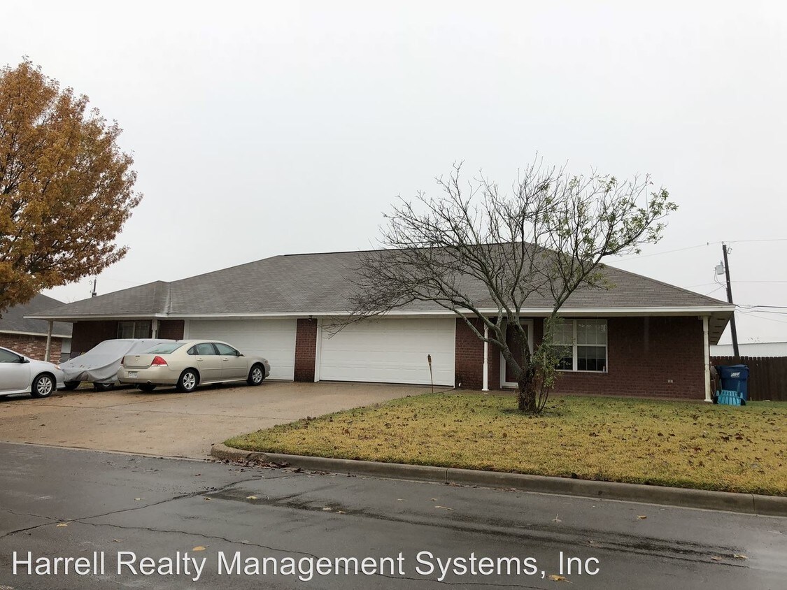 911 Black Diamond Cir, Hewitt, TX 76643 House Rental in Hewitt, TX