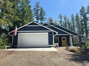 Building Photo - 18506 Woodside Dr SE