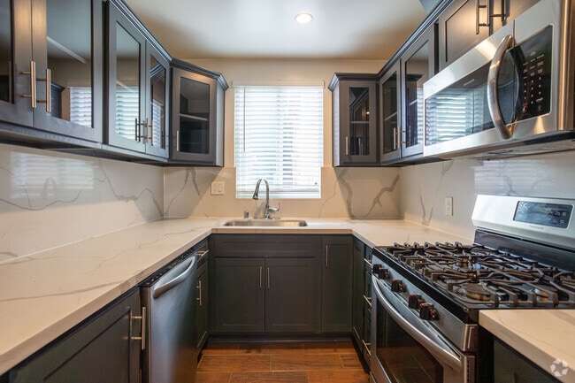 Kitchen - 2249 West 24th St