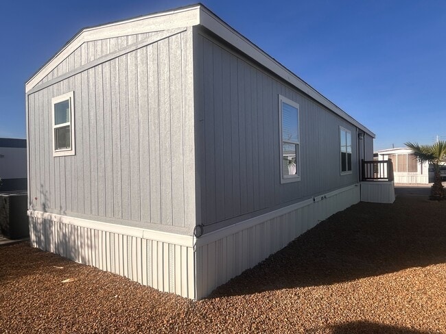 Building Photo - 2627 S Lamb Blvd