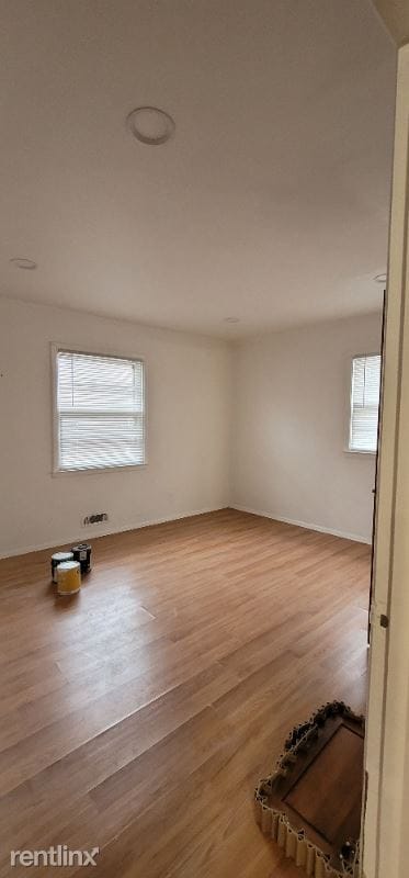 Foto del edificio - 4 br, 2 bath House - 527 Oak St