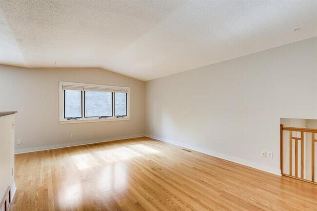 Foto del edificio - 1701 East 116th Street, Burnsville, MN, 55337