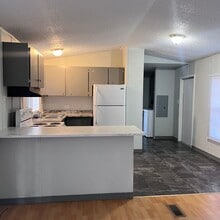 Building Photo - 2203 Dora Dr